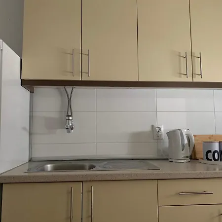 Dis Ξενοδοχείο *